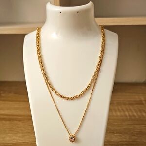 Gold Layered Necklace Set with Pendant